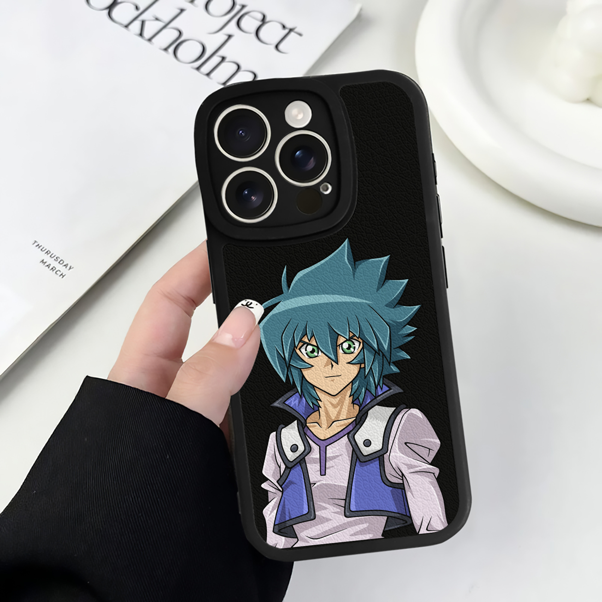 遊☆戯☆王 Yu-Gi-Oh! 【iPhone 16シリーズ対応】シリコンスマホケース（レザー調） 材質：シリコン
